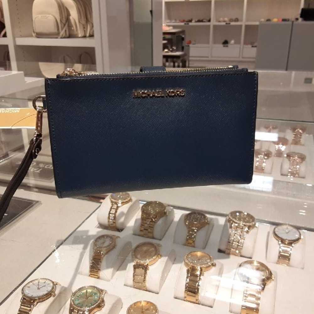 Brand new MK wallet
